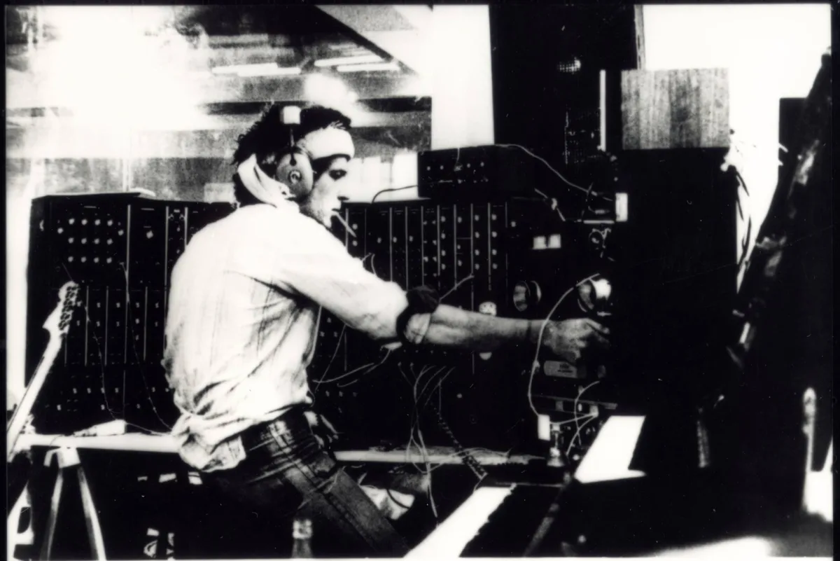 Richard Pinhas [of Heldon: France] live with Wume [Baltimore] @ Brillobox