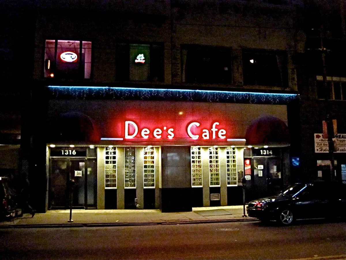 Dees Cafe