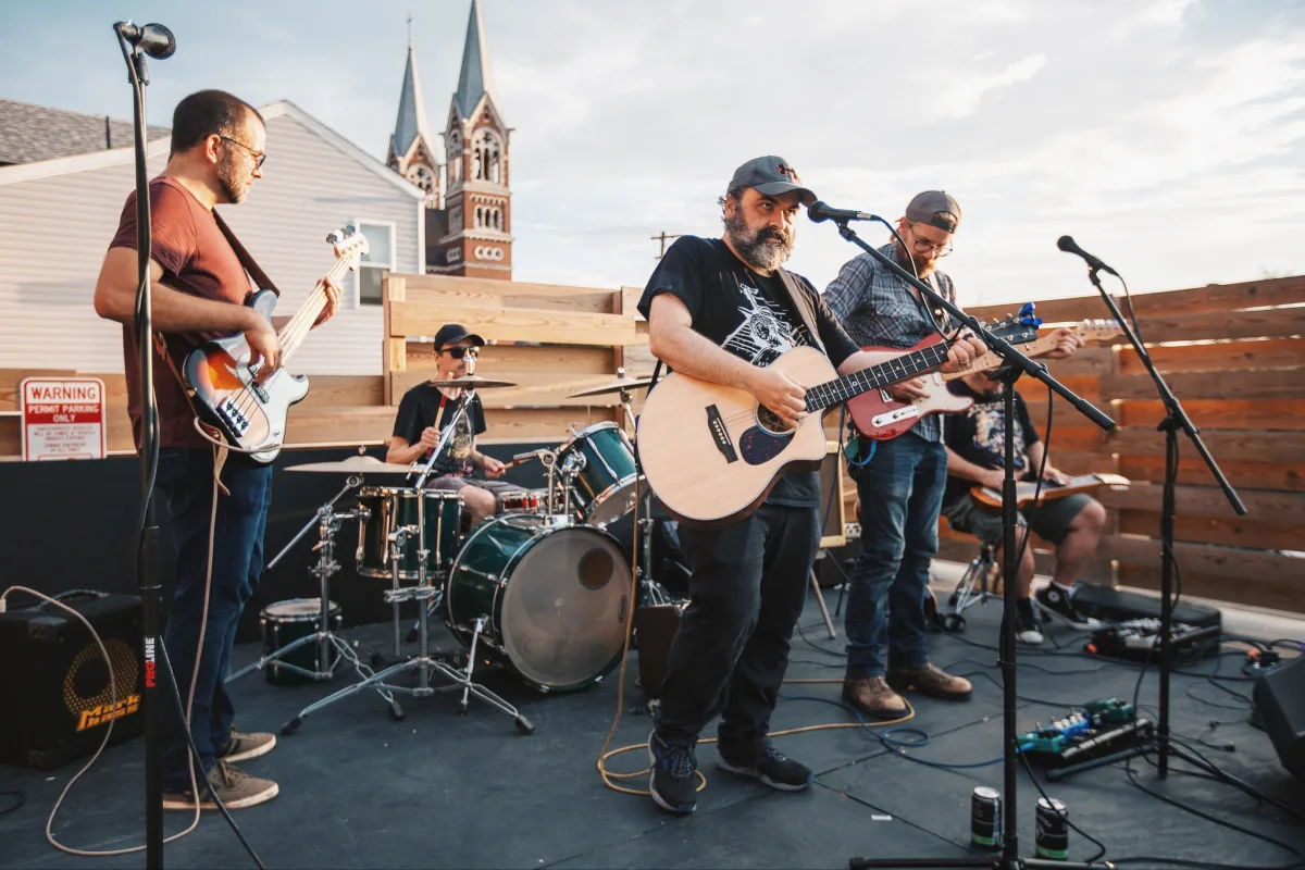 Beagle Brothers, James Hart Band, Lindsay Dragan and Her Band at Brillo!! @ Brillobox