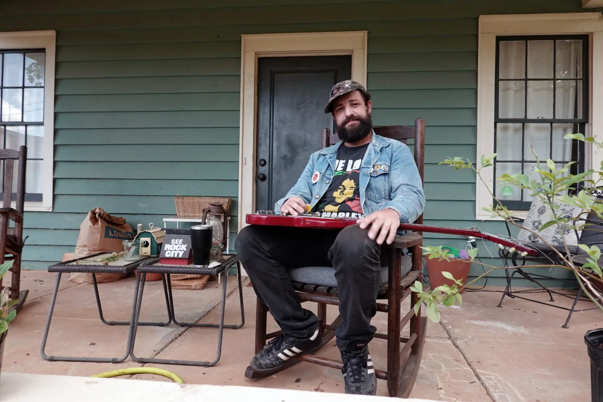 Lee Bains + The Glory Fires w/ Loamlands + Endless Mike + Westinghouse Atom Smasher @ Roboto Project