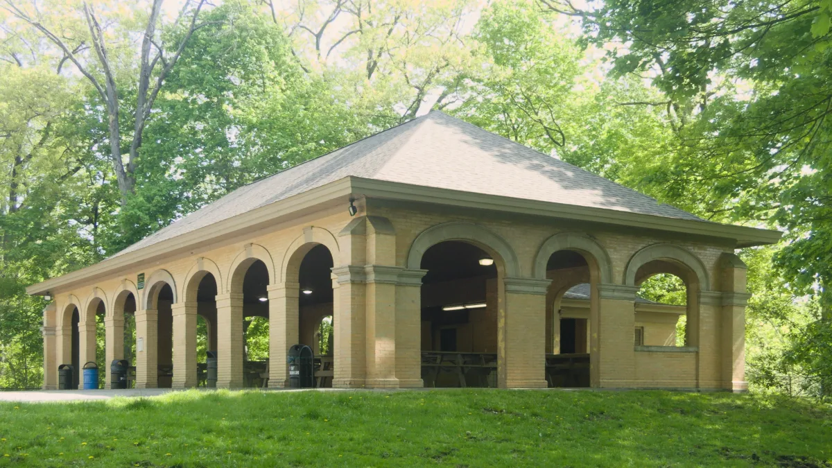 Highland Park - Rhododendron Shelter