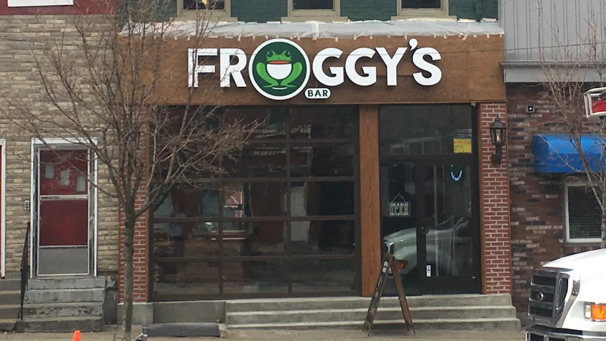 Froggys Bar