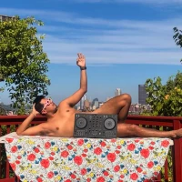 Two Tone: Summer in the Winter